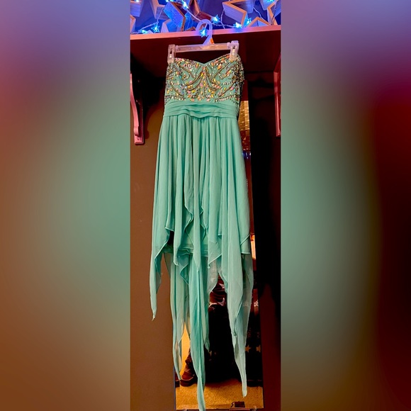 Strapless aqua handkerchief dress - Picture 2 of 3